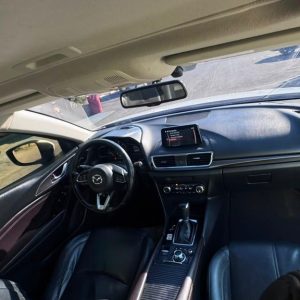 Alternative view of Mazda 3 Grand Touring 2018